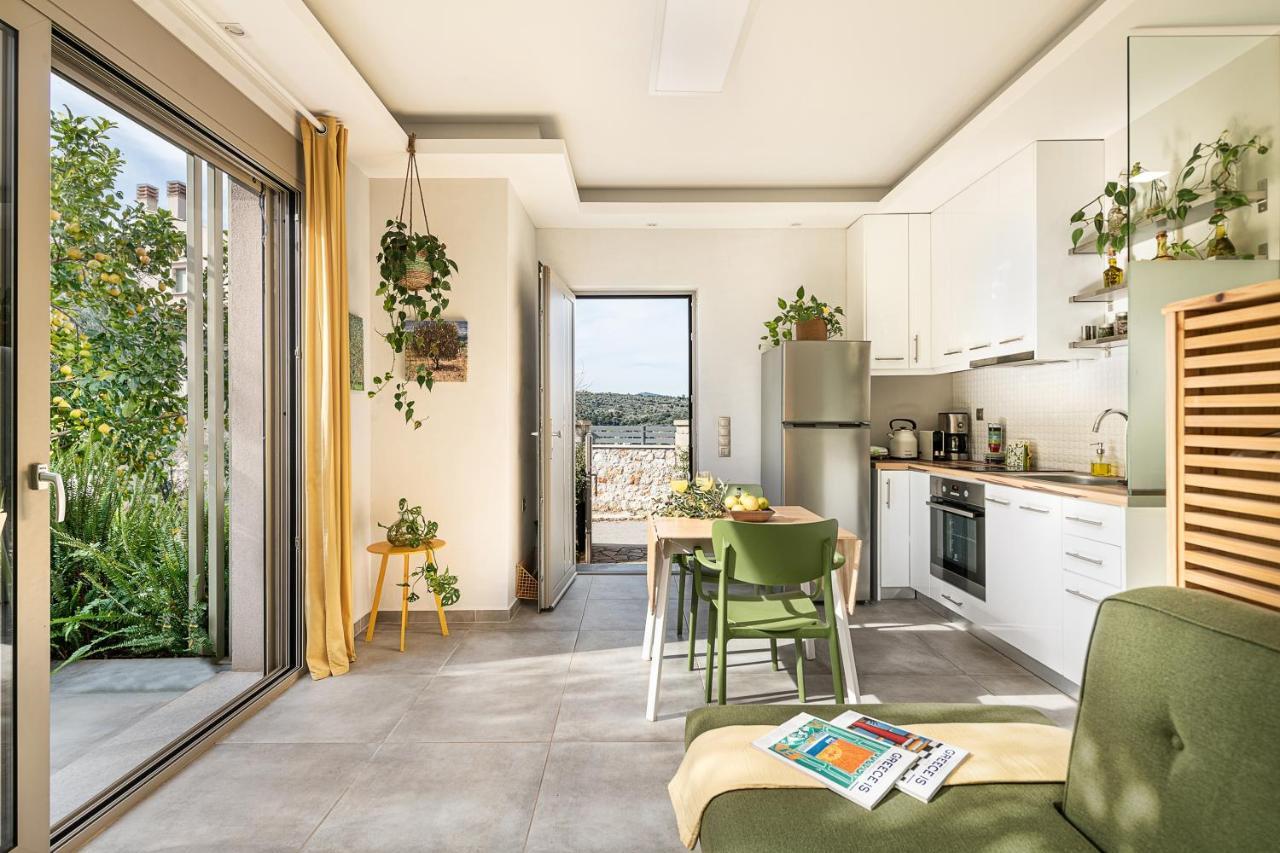 ואמוס Olive Lemon Biophilic House & Lush Forest Garden מראה חיצוני תמונה